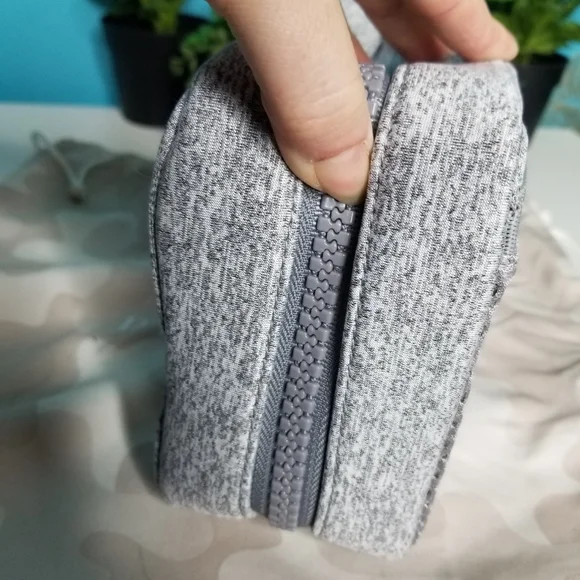 Dagne Dover Arlo Tech Pouch Large Heather Gray - Picture 10 of 16